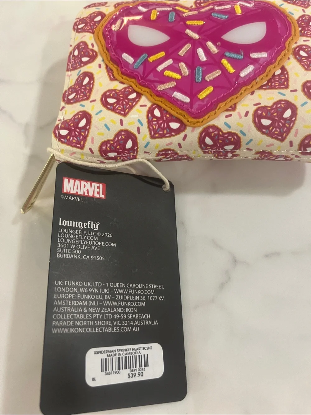 Marvel playful zip